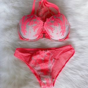 Victoria secret bra set